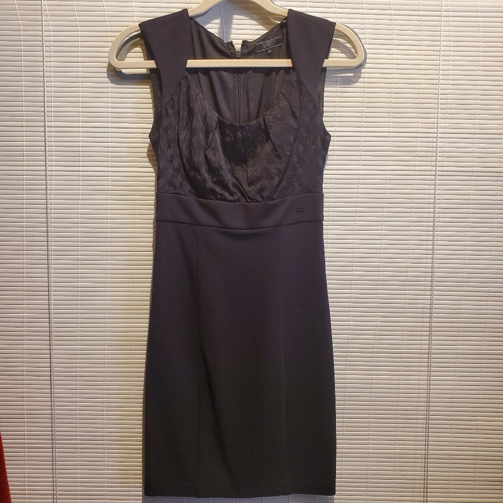 Vintage Guess Exposed Zipper back stretch dress. Houndstooth jacquard on top.